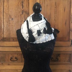 NWT Steve Madden Boho scarf